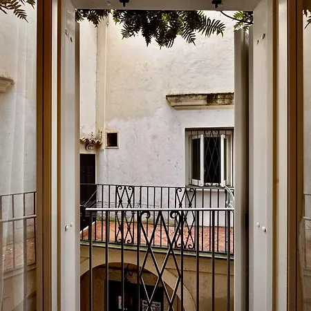 Holidaycasa Domus Tiberiana Apartment